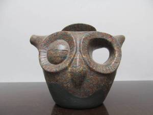 lot 174 image: Lovely Chinese Yixing Owl Teapot