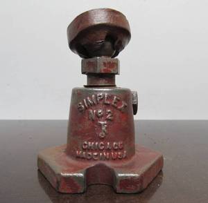 lot 232 image: Small Antique SIMPLEX No. 2 Tilting Head Jack