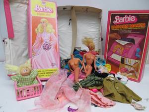 lot 253 image: Lot of Vintage Barbies Clothing Outfits etc