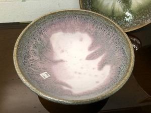 lot 337 image: Very Nice Lot of Handmade Studio Art Pottery Bowls