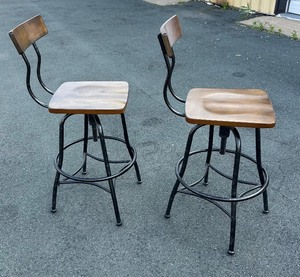 lot 353 image: Very nice Pair of Antique Style Industrial Swivel Stools