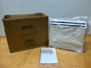 lot 368 image: Like-New or Brand New ELNA Lotus 1000 Sewing Machine
