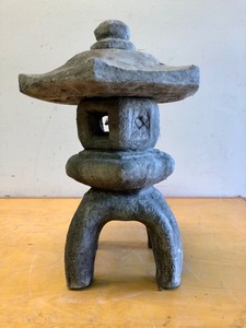 lot 387 image: Heavy Solid Cement Japanese Garden Lantern Sculpture