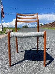 lot 2 image: Exceptional Set of 6 Danish Modern Niels Moller Model 78 Teak wood Dining Chairs