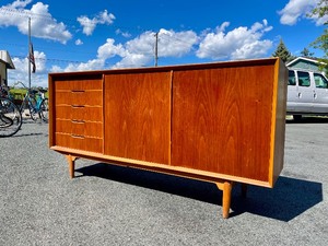 lot 4 image: Signed Mid Century Danish Modern Teak Sideboard 