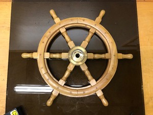 lot 18 image: Old Vintage Wooden Ships Wheel