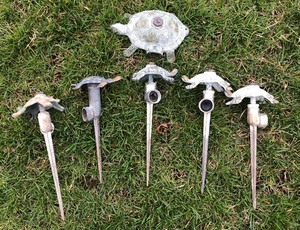 lot 425 image: Set of Solid Brass Turtle Fountain & Sprinkler Set
