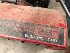 lot 150 image: Heavy Duty Working CRAFTSMAN 26 Snowblower