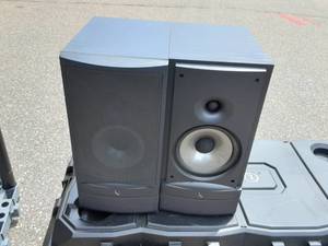 lot 34 image: Pair Of Infinity RS-3 Speakers (1-Missing Grill)