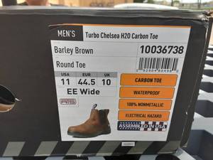 lot 44 image: New Ariat Work Boots Size 11