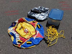 lot 58 image: Gladiator Tow Behind Tube With Rope (Includes Tote)