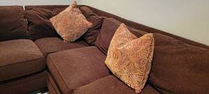lot 15 image: Thomasville Rich Chocolate Brown Sectional Sofa