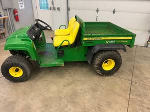 lot 2 image: JOHN DEERE GATOR TS 4X2
