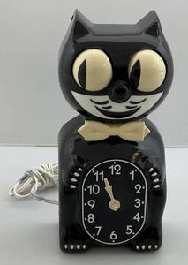 lot 36 image: Vintage Kit-Cat Clock With Roling Eyes & Wagging Tail  (Needs Work & Missing Tail)