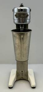 lot 59 image: 1920s Gilcrest N0. 22 Malt Mixer (Needs Cord)