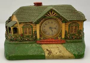 lot 78 image: Antique 1926 DeLux Clock Co. Bungalow Clock (Needs Work)