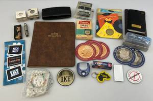 lot 83 image: Vintage Junk Drawer Lot
