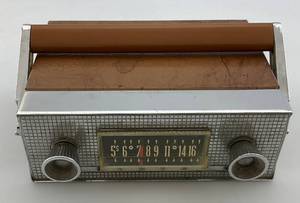 lot 96 image: Vintage Allstate Pull Out Car Stereo