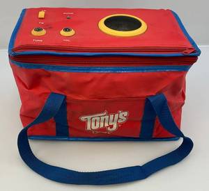 lot 104 image: VIntage Tonys Pizza Cooler Bag Transistor Radio (WORKS)