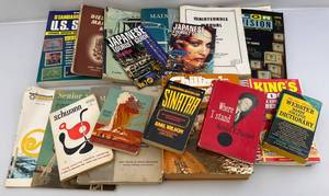 lot 115 image: Misc. Vintage Books