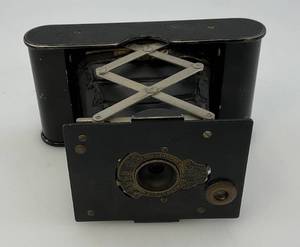 lot 125 image: Vintage Kodak Vest Pocket Camera WW1 Military