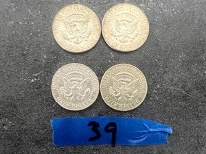 4) 1967 KENNEDY HALF DOLLARS 40% SILVER