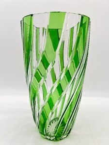 lot 4 image: Antique Vintage JOH. OERTEL Green Crystal Cut Glass Vase
