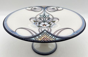 lot 6 image: Vintage Royal Makkum Tichelaar Pedestal Dish