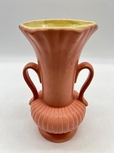 lot 9 image: Vintage RED WING POTTERY - 754 - Double Handle Vase