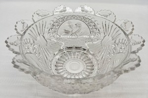 lot 12 image: Vintage HOFBAUER Byrdes German Crystal Bowl - Bird Motif