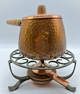 lot 13 image: Vintage Mid Century Hammered SIGG Switzerland Copper Pot with Heating Base - Fondue
