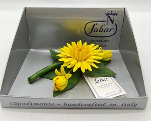 lot 16 image: FABAR Capodiimonte Porcelain Flower - Original Box