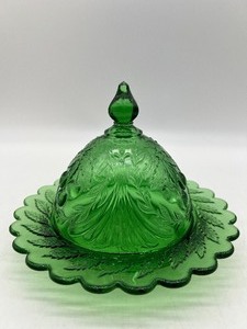 lot 102 image: Vintage LG WRIGHT Glass Covered Buttery Cheese Dish