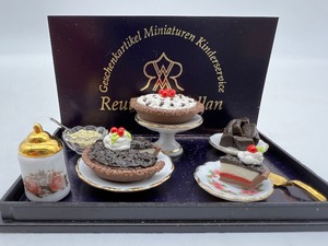 lot 92 image: Vintage Dollhouse Miniature - REUTER - NOS - Dessert Set