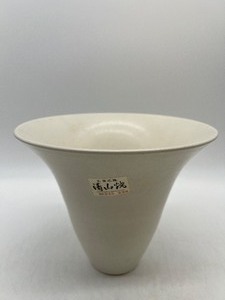 lot 99 image: Vintage SEIYAMA WARE TACHIKA Pottery Vase