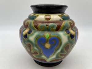 lot 100 image: Vintage JAPANESE Colorful Ceramic Pottery Vase