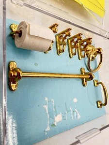lot 177 image: Dollhouse Miniature - Bathroom Accessories