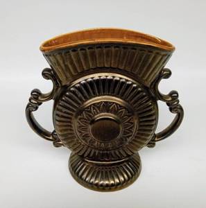 lot 265 image: Vintage RED WING Handled Urn