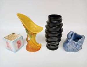 lot 264 image: Set of Damaged Vintage Ceramic Planters Including RED WING and ROSEVILLE (See photos)