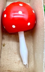 lot 238 image: Vintage Glass German Mushroom Ornaments good for parts and repair and pieces