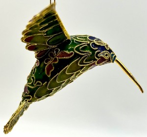 lot 294 image: COLISONNE ENAMELED Metal Colorful Hummingbird Decorative Ornament