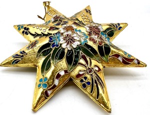 lot 295 image: COLISONNE ENAMELED Metal Colorful Star Decorative Ornament