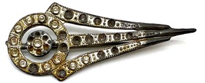 lot 304 image: Lot of 4 Vintage Art Nouveau Pins - Some Damage