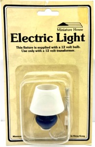 lot 309 image: Artisan Dollhouse Miniature - MINIATURE HOUSE Electric lights
