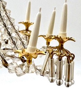 lot 310 image: Artisan Dollhouse Miniature - Ornate Chandelier