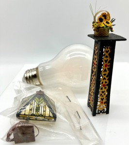 lot 320 image: Vintage Artisan Dollhouse Miniature - Frank Lloyd Wright Tiffany Style Swag Lamp, Pedestal and Sunflower Basket