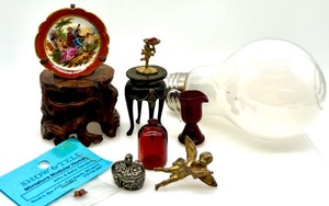 lot 322 image: Vintage Dollhouse Miniatures - Wooden Stool, Limoges Plate and More