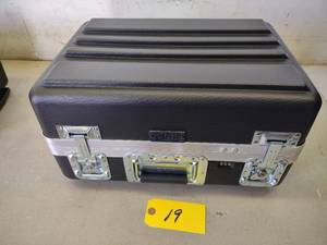 lot 19 image: Platt Travel Case, 18x12.5x8, Water...