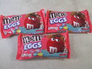 lot 91 image: (B-1) 3 Bags Peanut Butter M&ampMs Eggs 9.2oz Past Date