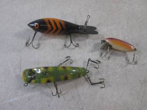 lot 94 image: (FS) 3 Vintage Fishing Lures